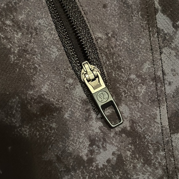 Lululemon Men’s License to Train Linerless Short Stippled Vista Dark Grey Multi - Picture 4 of 7